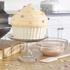 Birthday Party Idea: Giant Cup Cake